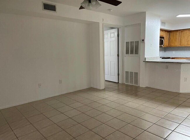 Photo - 827 Camargo Way Unit 112