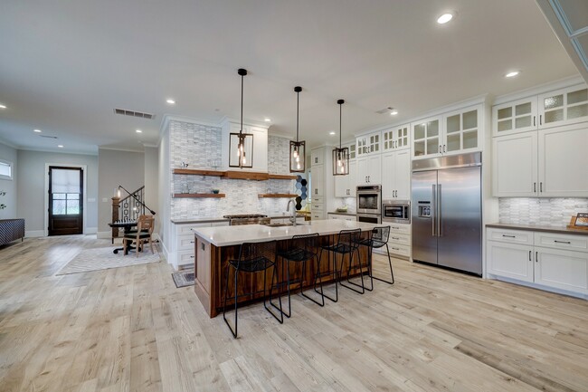 1322 Caywood Ln