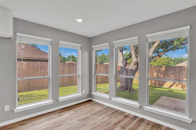 Photo - 204 Liberty Dr