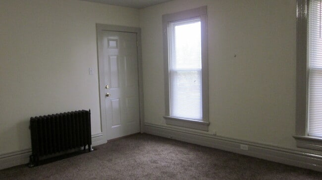 Photo - 209 W Dewald St Unit Apt 2A