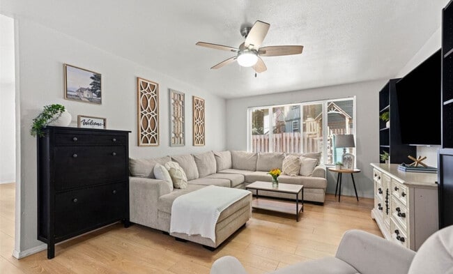 Photo - 21737 E Terra Ln SE