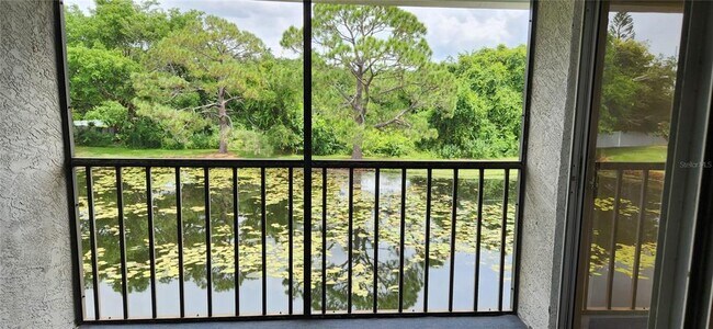 Photo - 11201 122nd Ave N Unidad L-232