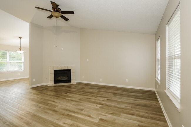 Photo - 1495 Brigade Cir