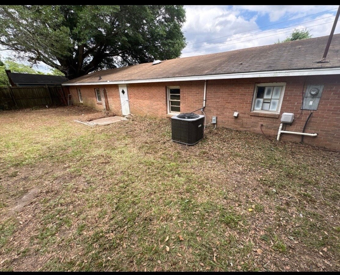 Photo - 216 Brookwood Dr