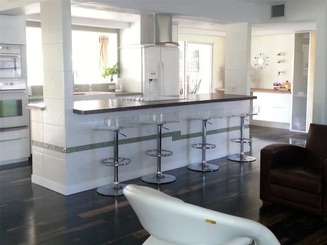 Photo - 7108 NW 66th St