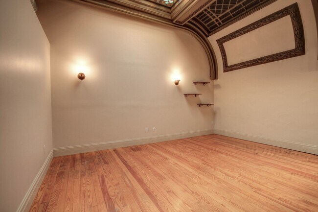 Photo - 10 E Main St Unit 201