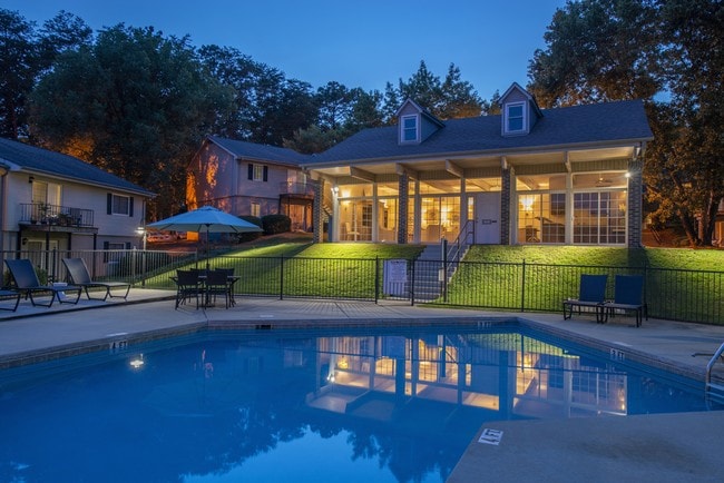 Building Photo - Chestnut Tree Rental