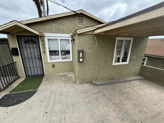 Building Photo - Baker Place Unit 3035 Rental