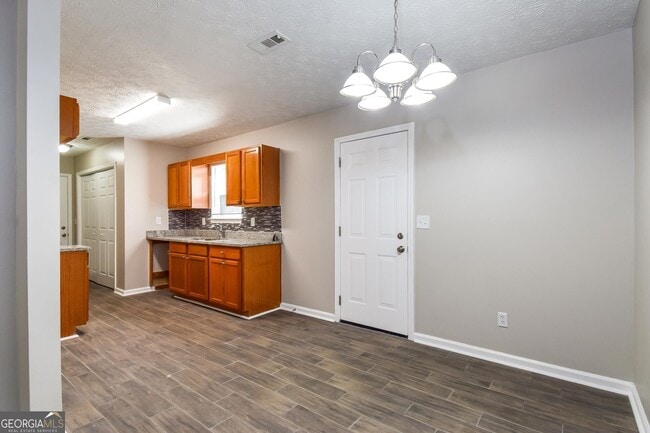 Photo - 8043 Trinity Park Dr