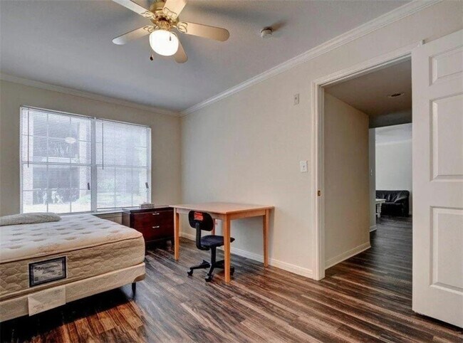 Photo - 501 W 26th St Unidad 109