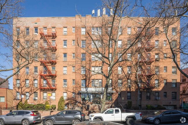 Photo - 359 Ovington Avenue