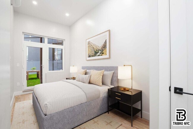 Photo - Flushing Avenue