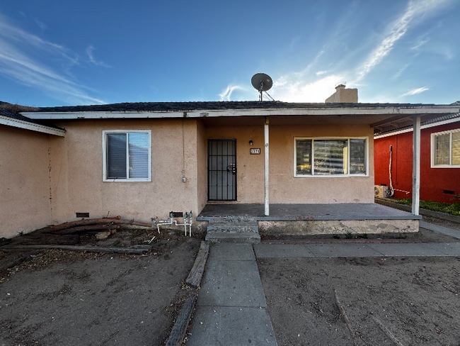 Photo - 1571 Sheridan Rd