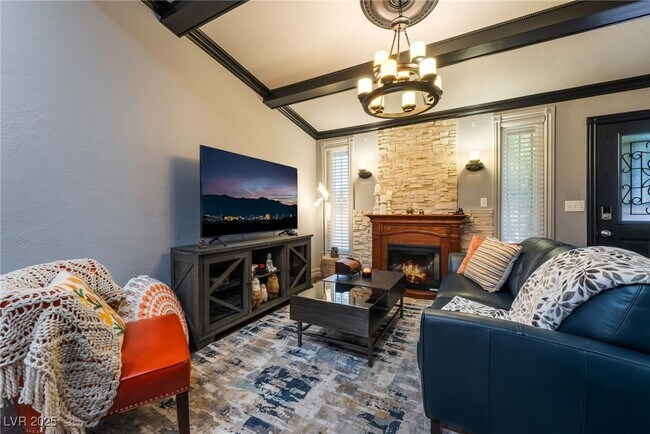 Photo - 2338 Jack Pine Way