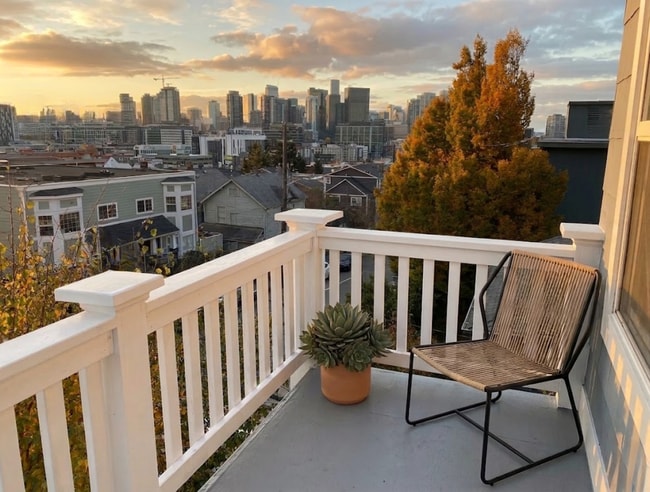 Photo - 1017 Taylor Ave N Unit 1019