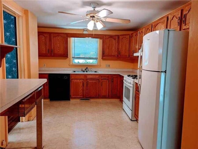 Photo - 111 Bidwell Terrace