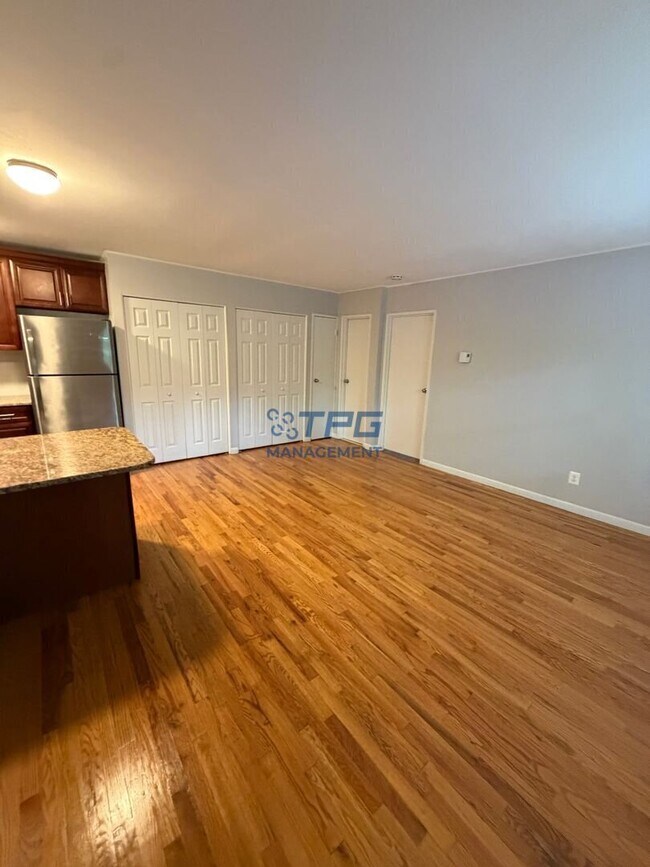 Photo - 239 Spring St Unit B-19