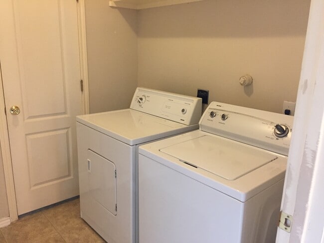 Building Photo - 7202 Norman Ln