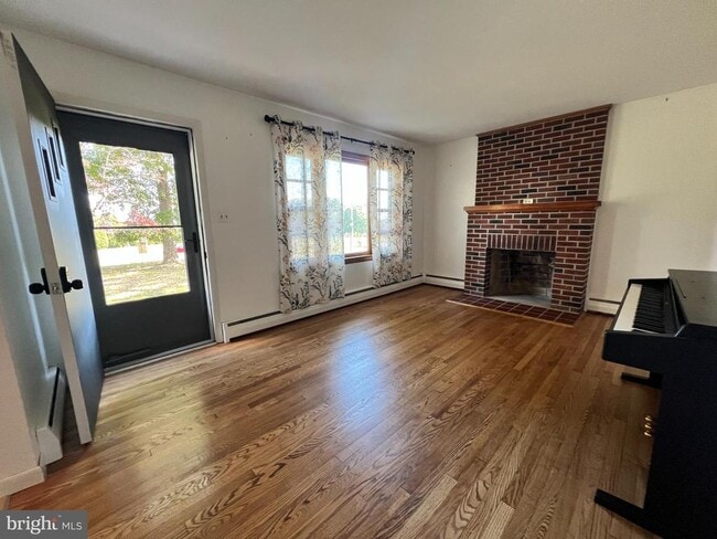 Photo - 1551 Deer Park Rd