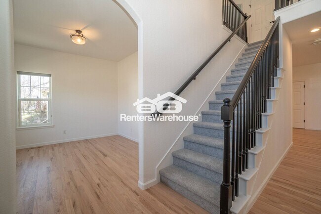 Photo - 1237 St John St