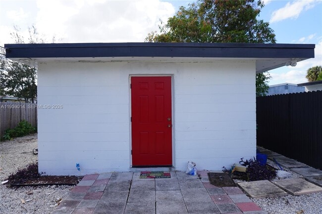 Building Photo - 1106 NW 11th Ct