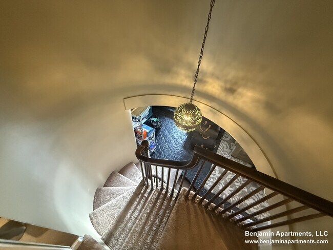 Photo - 113 Beacon St Unit 2 REAR