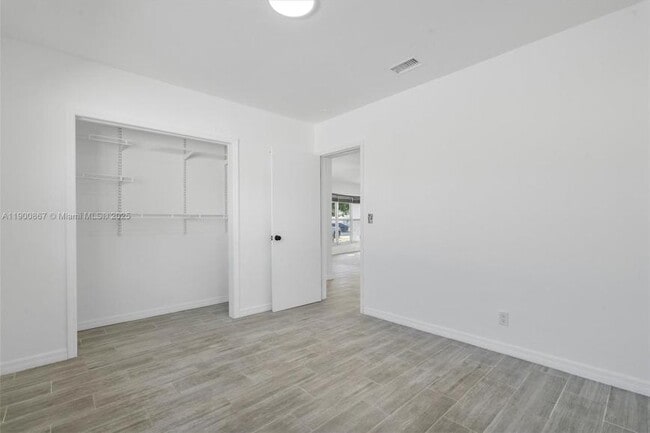 Photo - 3 bedroom in Hollywood FL 33021