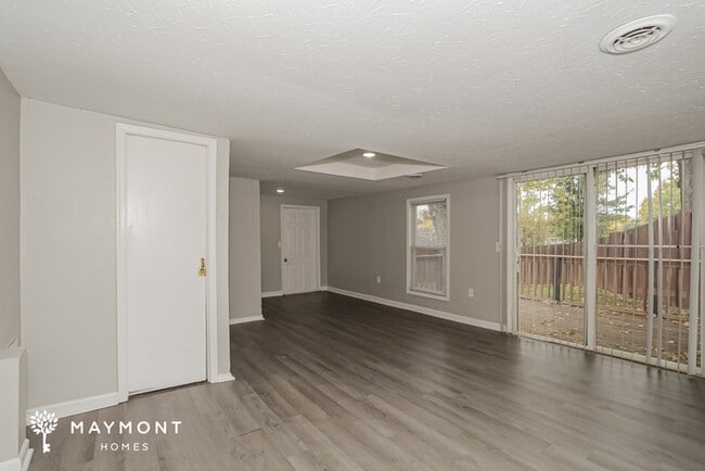 Photo - 2415 Lynnfork Ave