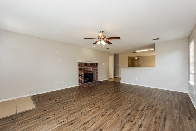 Photo - 2029 Wildwood Dr