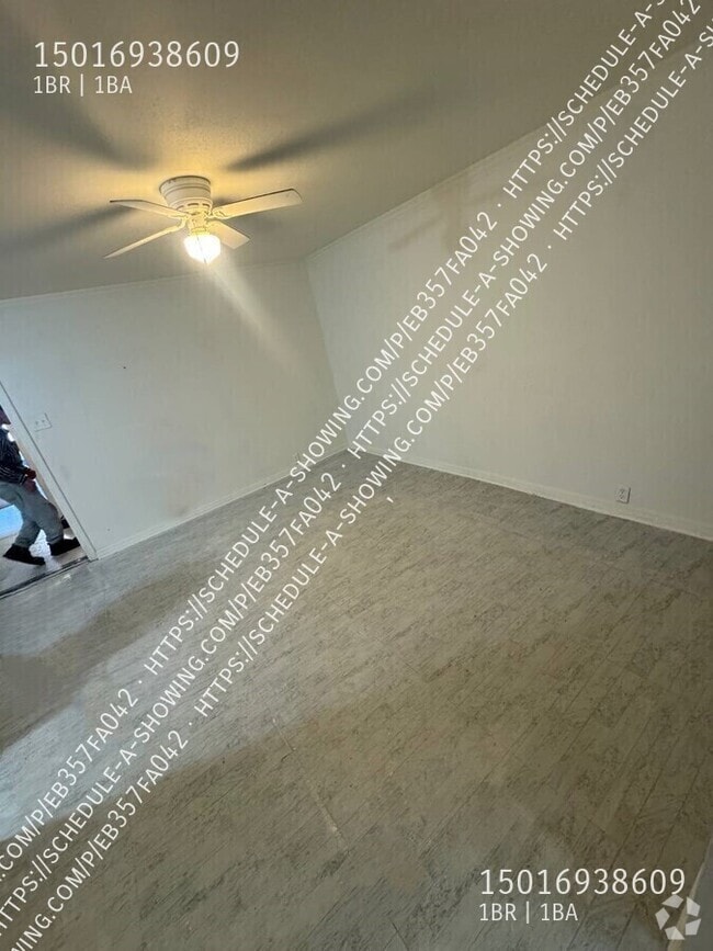 Building Photo - 106 Breeze St Unit 3 Rental