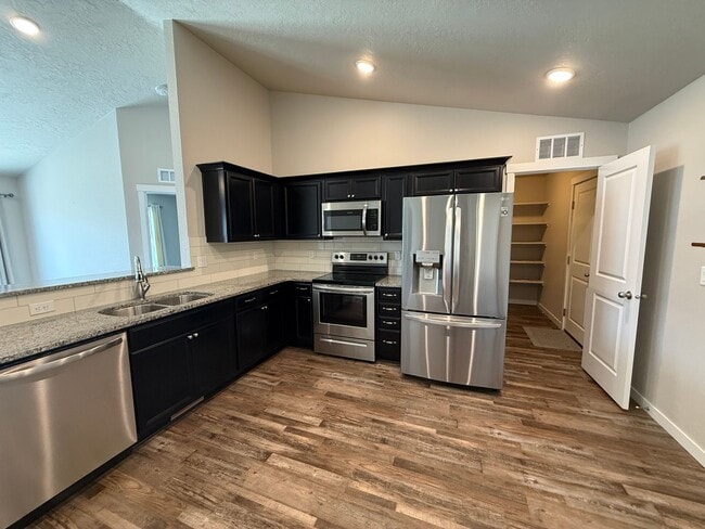 Photo - Beautiful 3 Bedroom, 2 Bath Home Near Lake Lowell