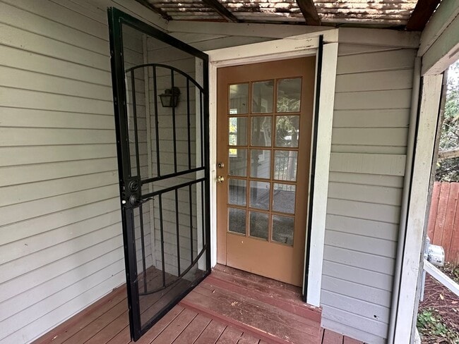 Photo - Cozy Quiet Grass Valley Charmer - 1/1 650 SF (Driveway, Parking, & Yard)