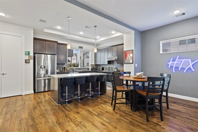 Photo - 317 Eado Park Cir