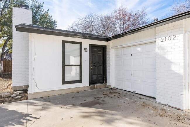 Photo - 2102 Lamplight Village Cir