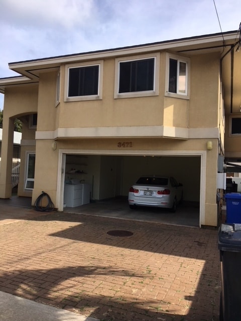 Building Photo - 3471 Harding Ave Unit Upstairs