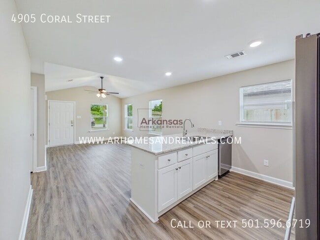 Photo - 4905 Coral St