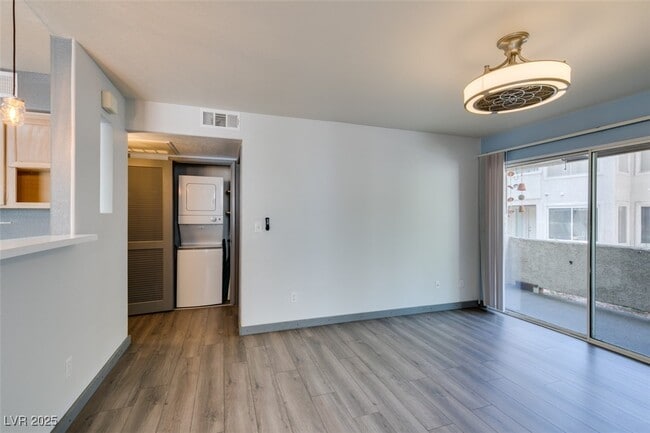 Building Photo - 3168 Tarpon Unit 103 Rental