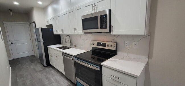 Main Place Apartments