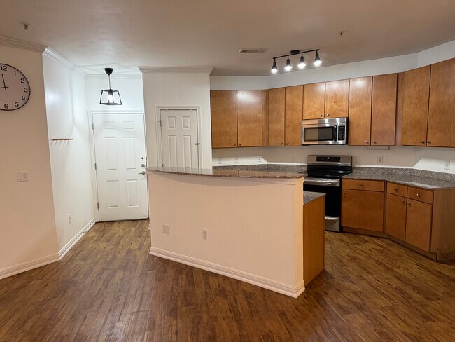 Photo - 2502 Leon St Unit 2502 Leon St  201