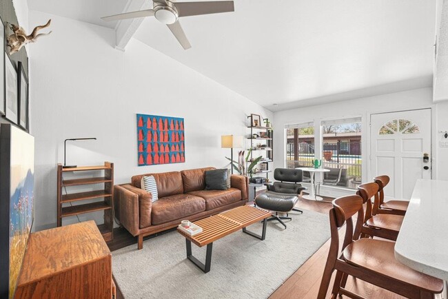 Photo - 5601 Woodrow Ave Unit 3-114