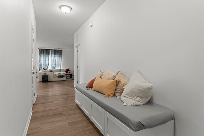 Photo - 101 Enfield Dr