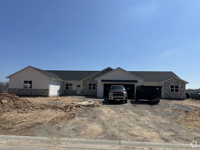 Building Photo - 2129 Clover Field Dr Rental