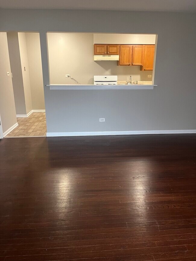 Photo - 8817 S Roberts Rd Unidad 11