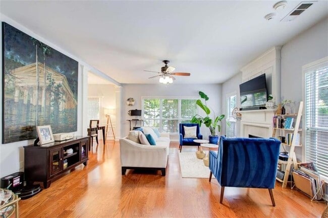 Photo - 513 Stepney Ct SE
