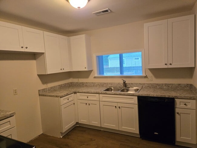 Photo - Lovely 3 Bedroom in Portsmouth