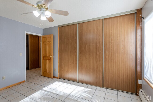 1BR, 1BA - 600 SF - Remington Apartments