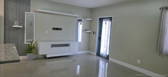 Photo - 1203 Chateau Park Dr