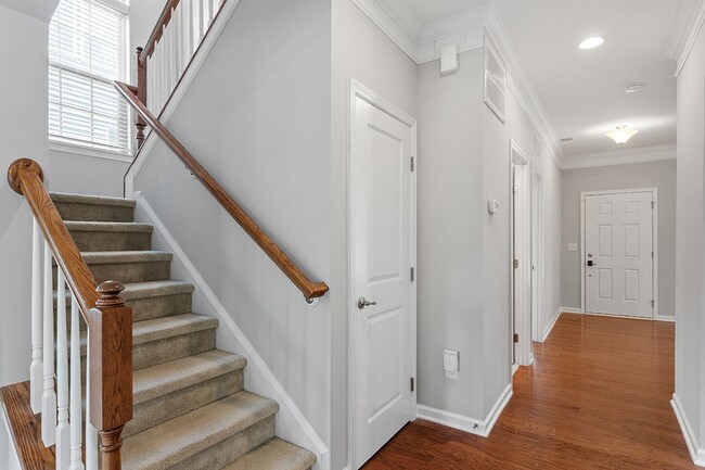 Photo - 1121 Survada Ln
