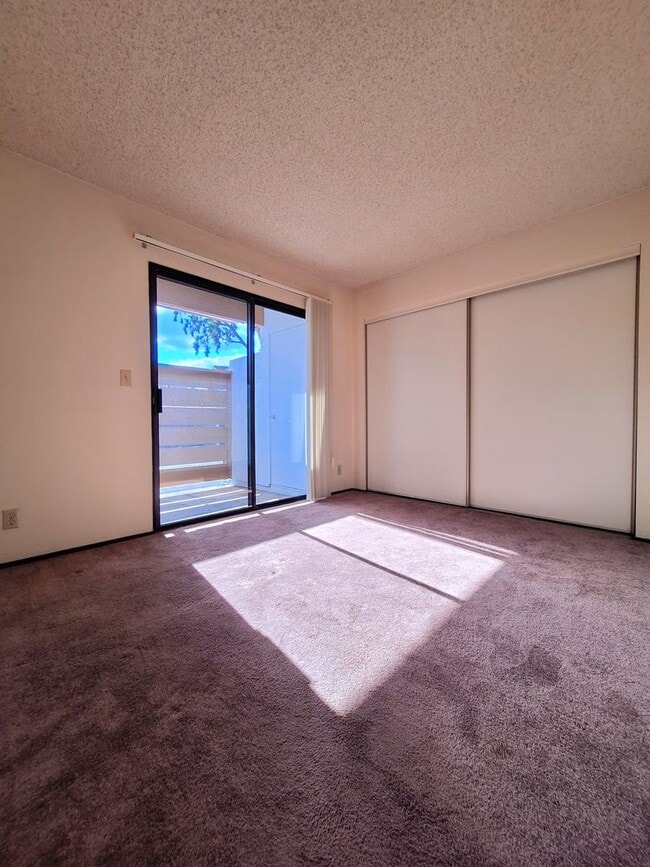 Photo - Spacious First Floor 2bd Condo With Laundr...