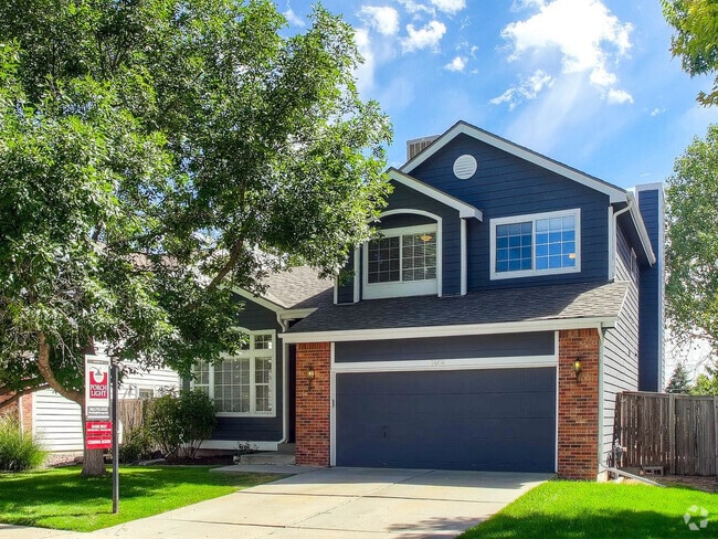 Building Photo - Gorgeous 4 Bed/3.5 Bath Home for Rent!